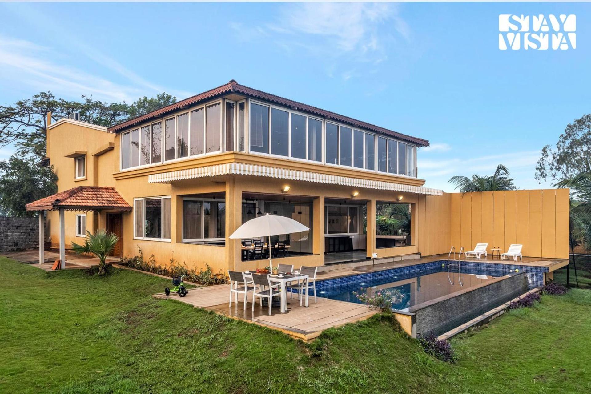 Stayvista At Countryside Meadows With Pool, Ac Poona Buitenkant foto