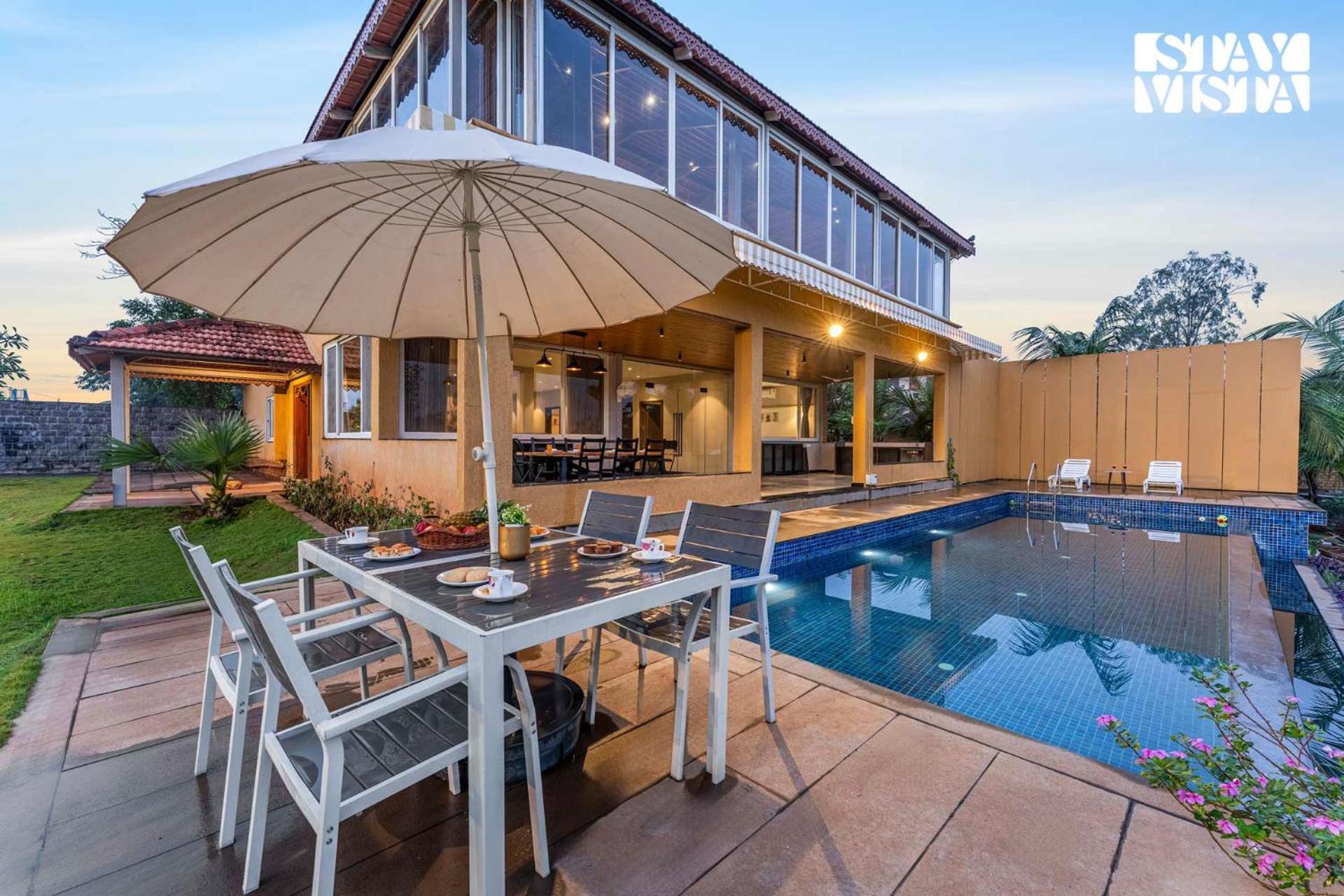 Stayvista At Countryside Meadows With Pool, Ac Poona Buitenkant foto