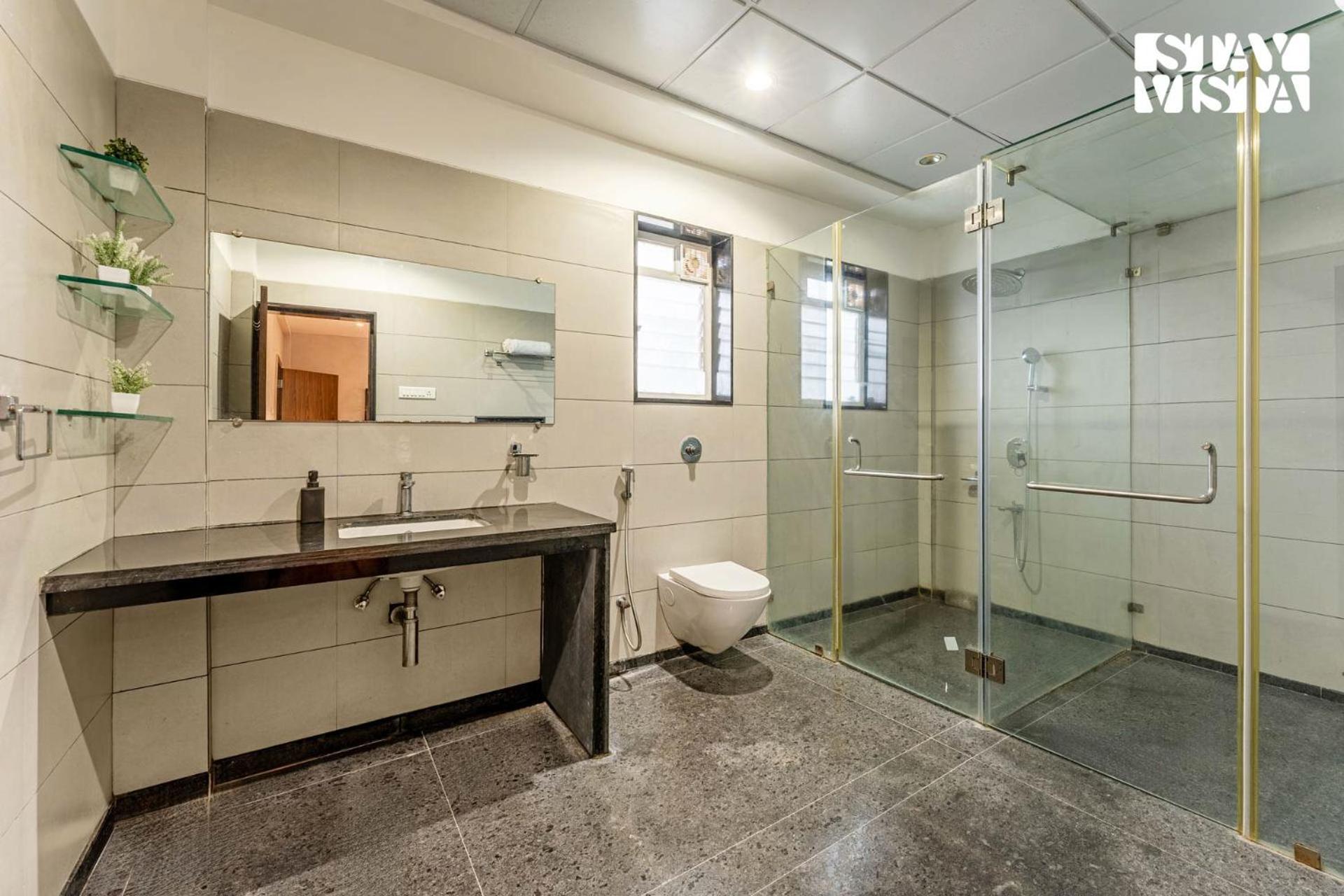 Stayvista At Countryside Meadows With Pool, Ac Poona Buitenkant foto